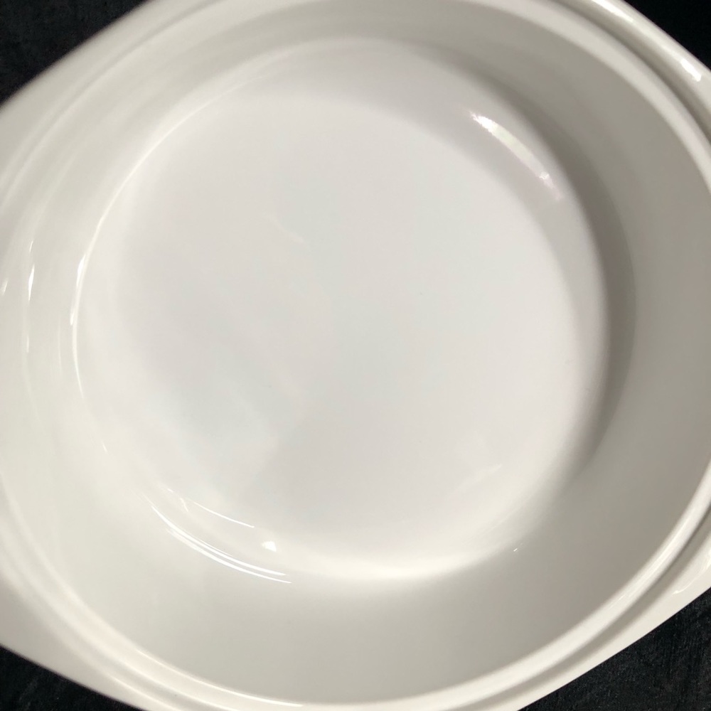 Mikasa Fire & Ice Strawberries Covered Casserole 3/4 Quart Dish - Picture 8 of 16